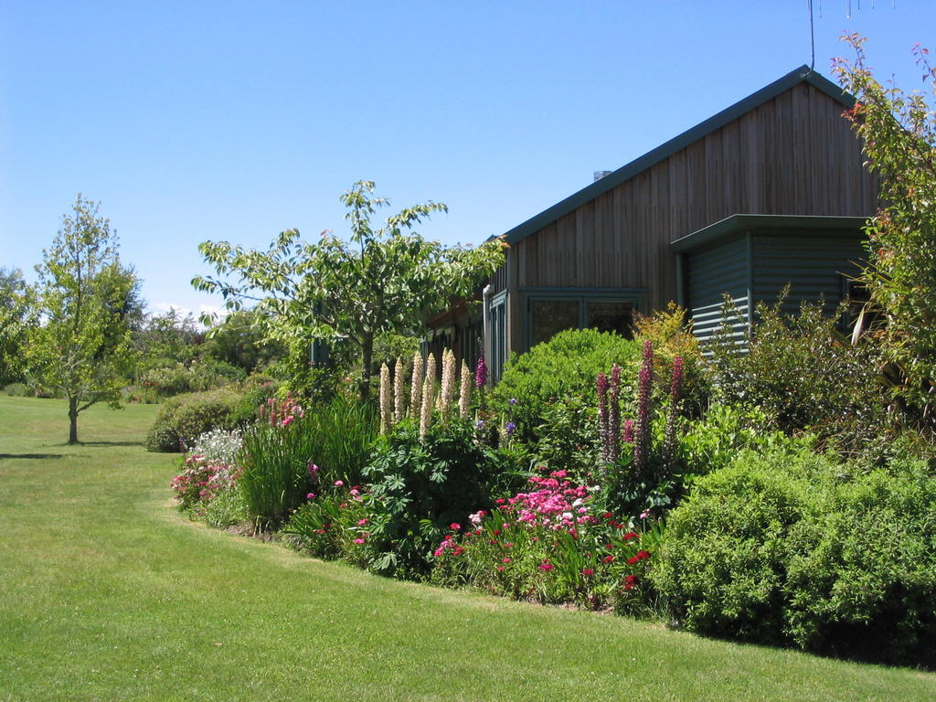 Whakaipo Lodge Taupo Bagian luar foto