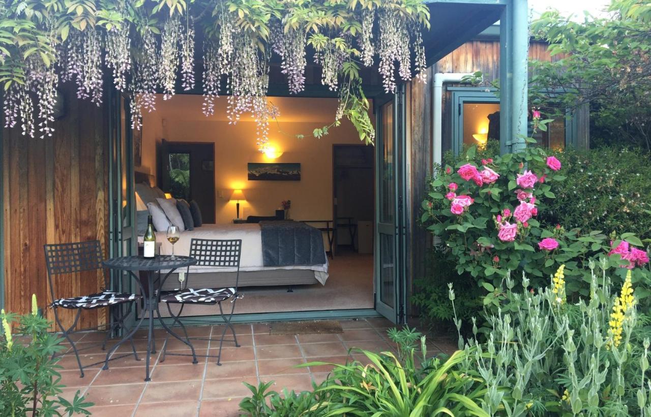 Whakaipo Lodge Taupo Bagian luar foto
