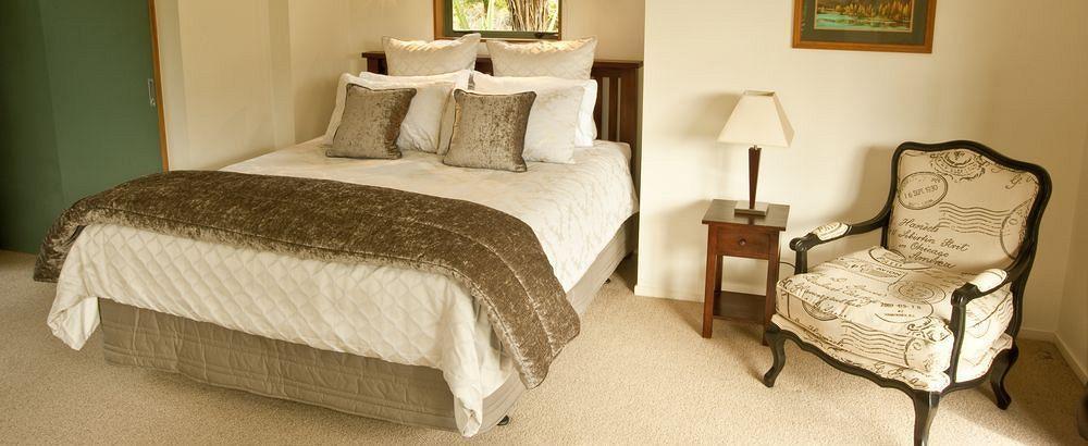 Whakaipo Lodge Taupo Bagian luar foto